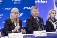 Od lewej: M. Jaworska-Maćkowiak, prof. P. Koszelnik, M. Trojanowska,